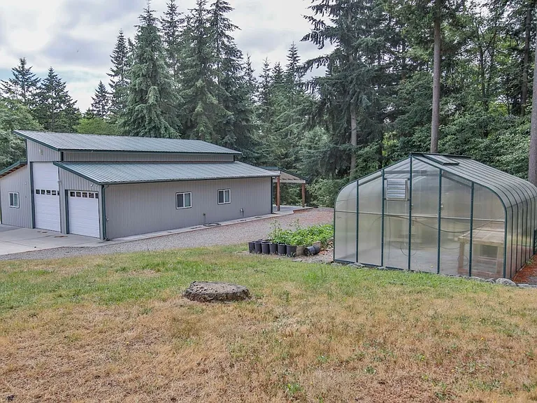 2385 Lake Forest Dr — Photo 34