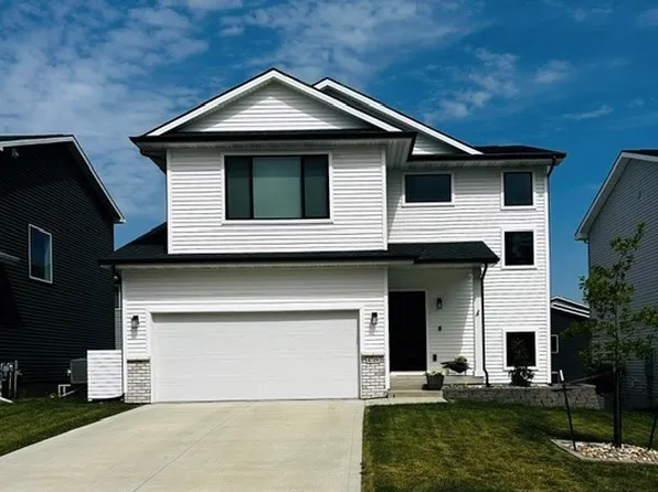 4719 167th St, Urbandale, IA 50323