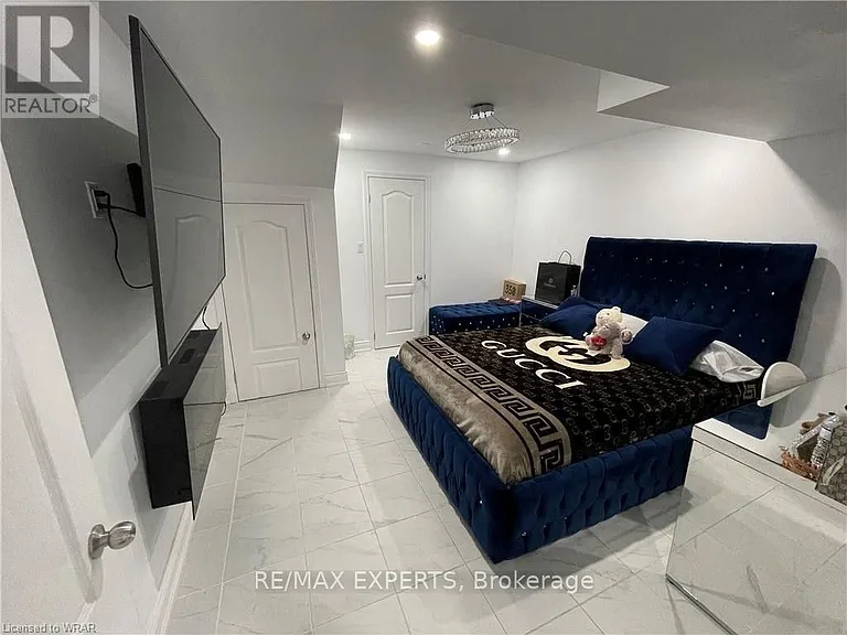 87 Newcastle Dr — Photo 6