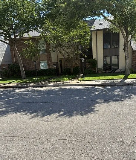 9830 Bent Branch Ln — Photo 3