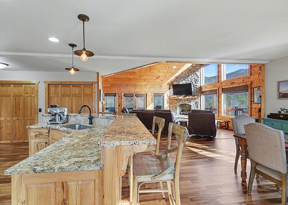 13th image of this home