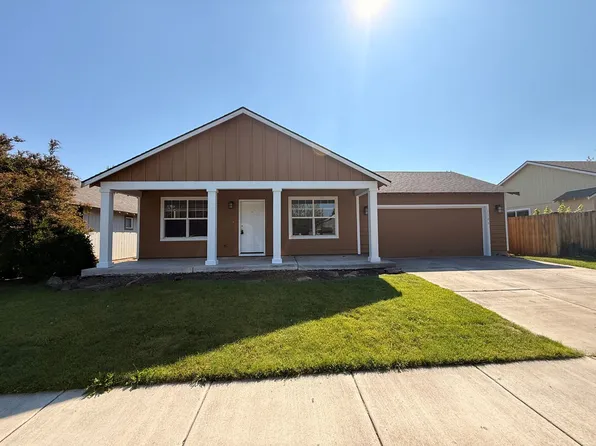 1126 SW 33rd St, Redmond, OR 97756