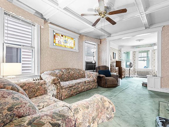 5th image of 26 Winfield Ave