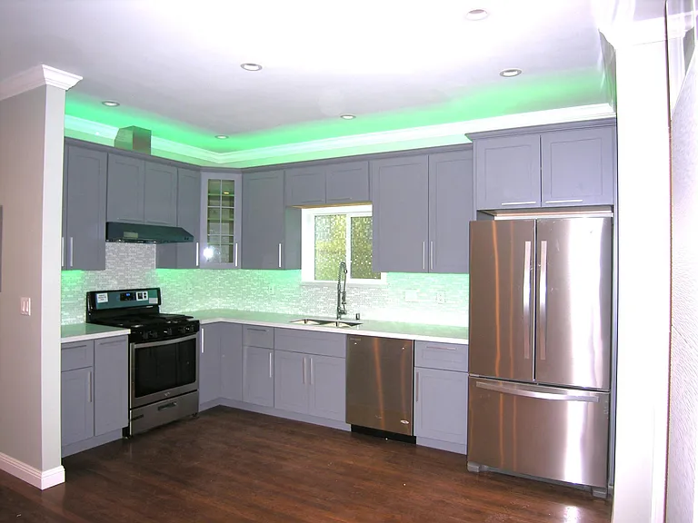 124 Ellington Ave — Photo 3