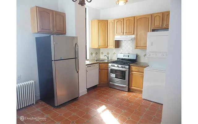 Rented by Douglas Elliman | media 16