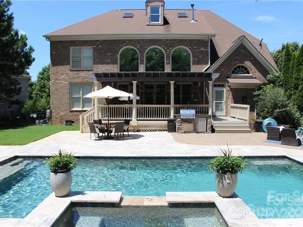 7308 Stonehaven Dr, Waxhaw, NC 28173