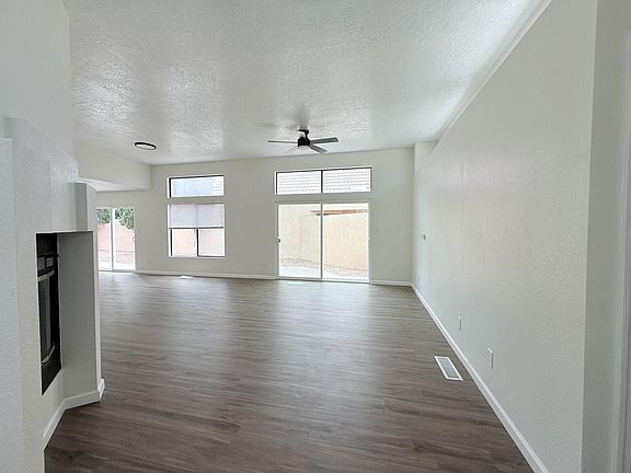 4th image of 7588 Keystone Dr NE