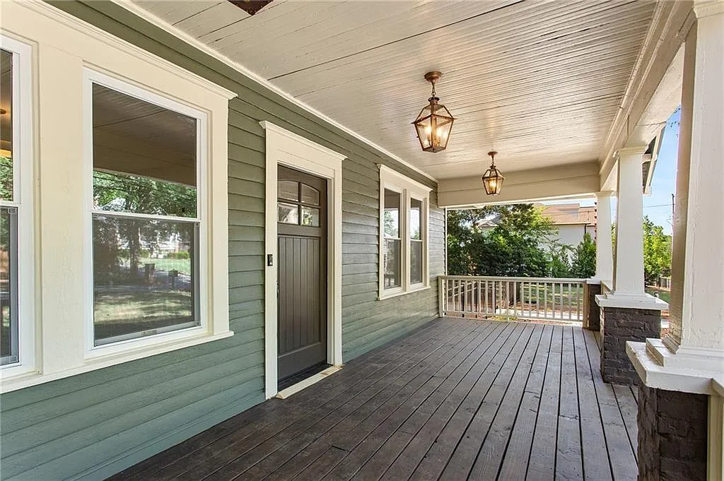 3 bed, 2.0 bath, 4855 sqft, $3,500 — Photo 3