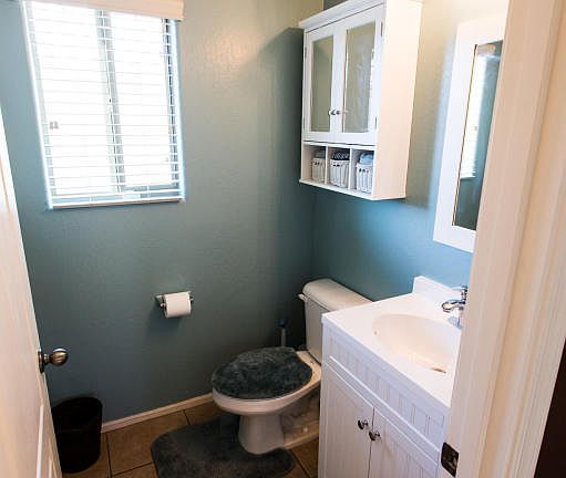 4th image of 3905 S 103rd Dr
