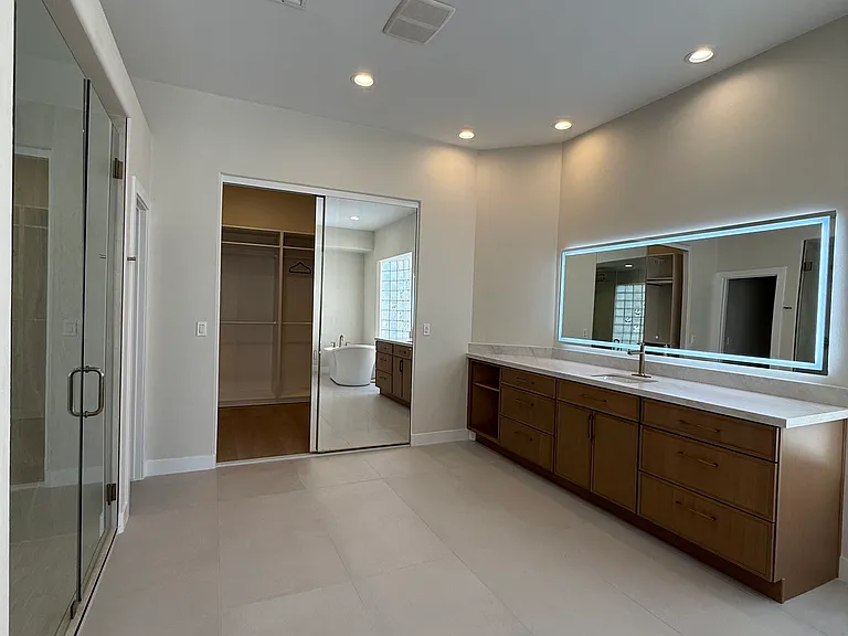 9633 Camden Hills Ave — Photo 10