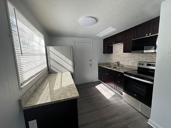 3rd image of 9324 Eastfield Rd Unit A
