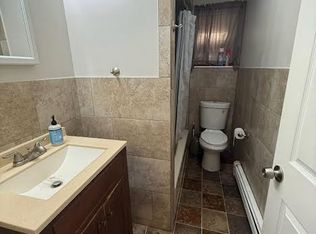 158 Newell Ave, Pawtucket, RI 02860