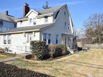 15 Hayden Avenue, Great Neck, NY, 11024