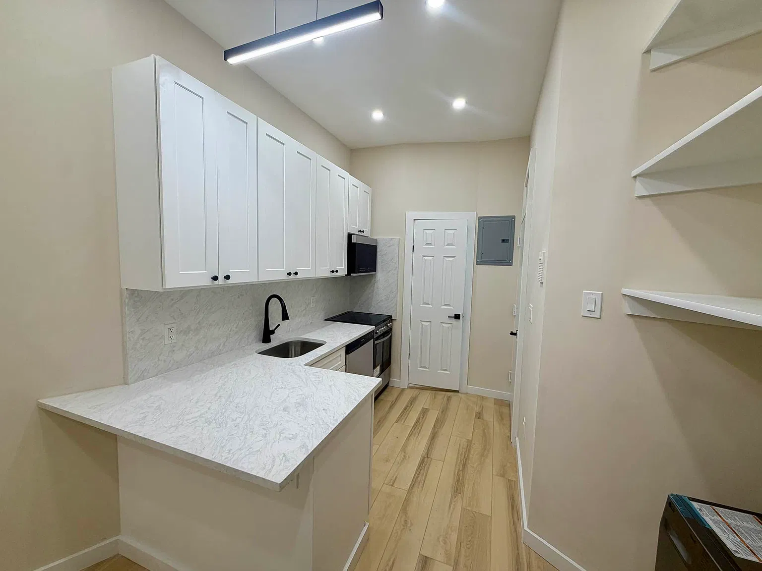 77 Barrow Street — Photo 2