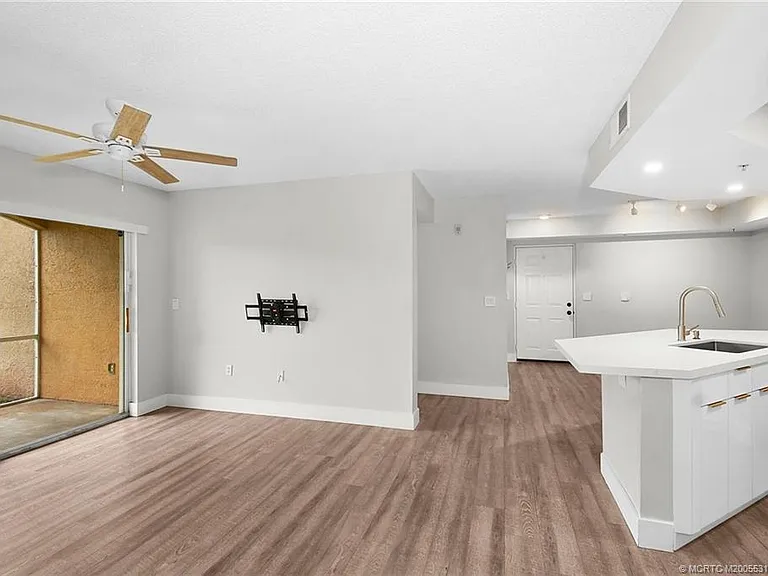 3765 NW Mediterranean Ln — Photo 9