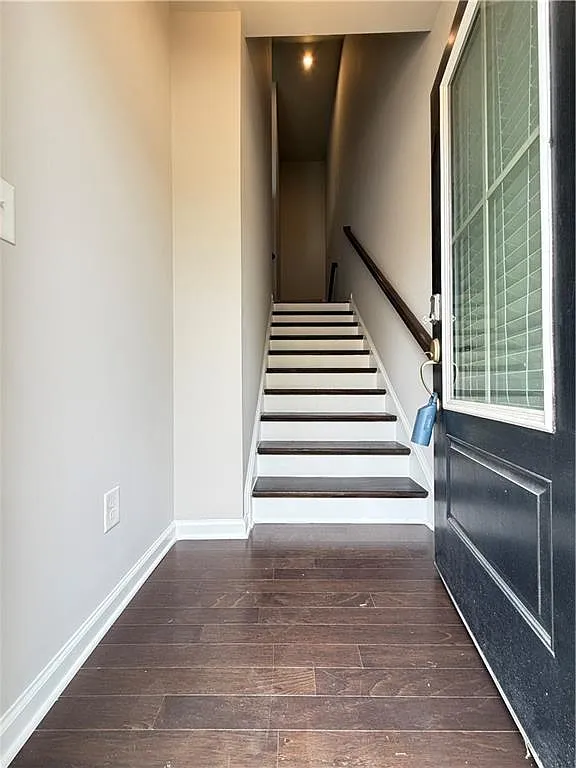 3 bed, 3.5 bath, 1880 sqft, $2,550 — Photo 4