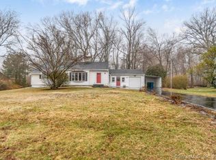 24 Fans Rock Rd, Hamden, CT 06518