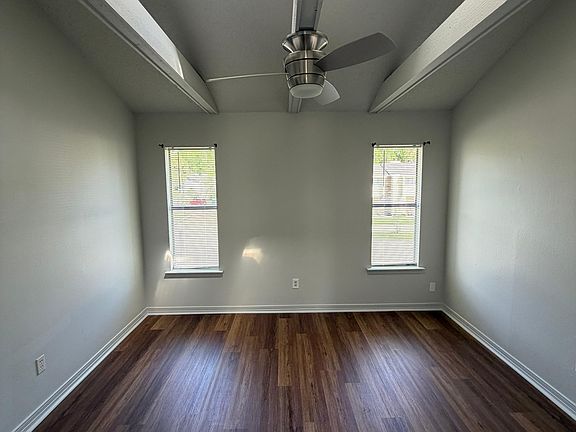 3rd image of 324 Mariners Blvd