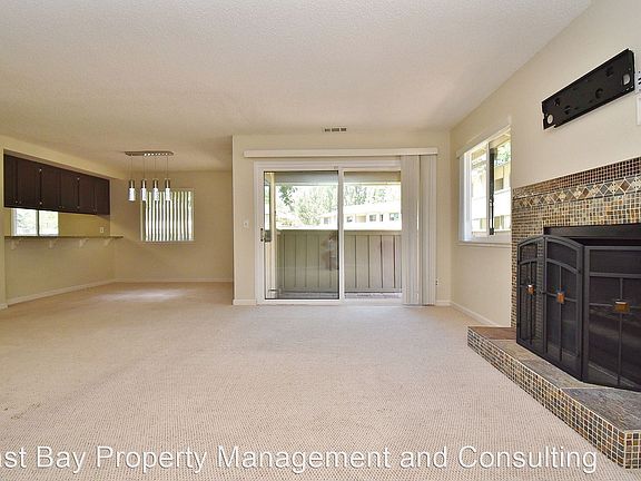 5th image of 1173 N Abbott Ave