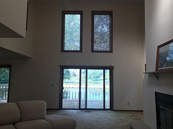 3rd image of 9335 Lookout Point Dr