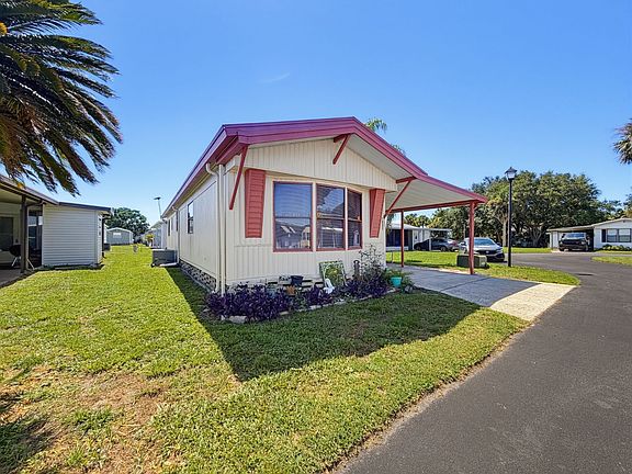 5th image of 423 Pelican Dr