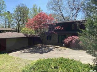 11 Briar Ridge Rd, Carbondale, IL 62902