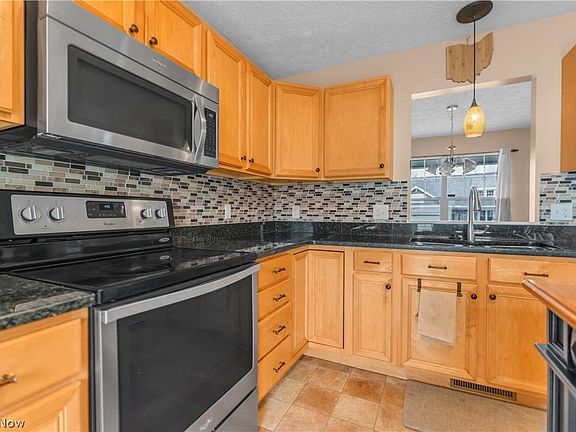 3rd image of 2509 Cedar Creek Ln
