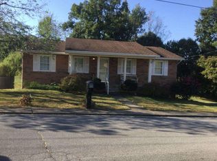 1318 Kenney St, Greeneville, TN 37745