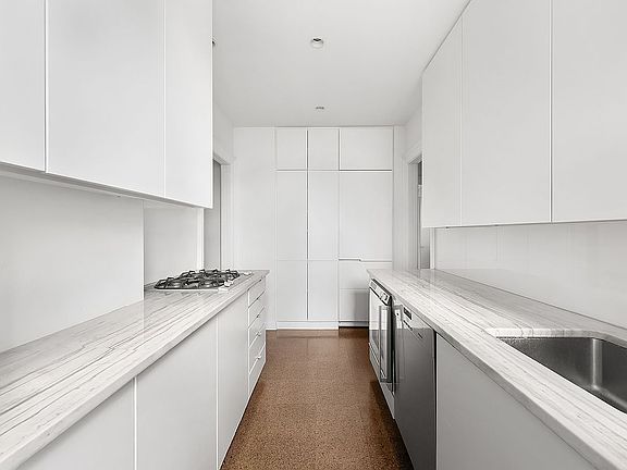 5th image of 328 W 86th St APT 10B