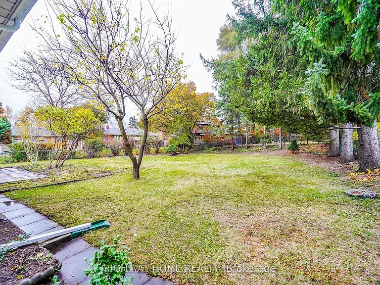 35 Caswell Dr — Photo 21