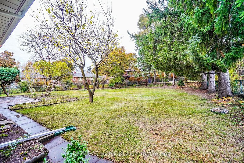 Toronto House for rent - 4 Bedrooms — photo 21
