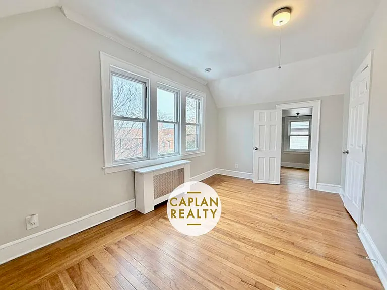 312 Huntington St #3A — Photo 8