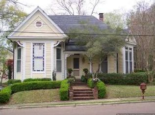 211 S Madison St, Kosciusko, MS 39090