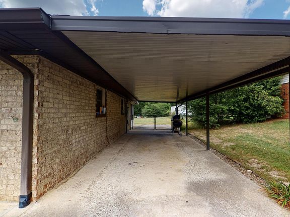 2nd image of 220 Westmont Dr