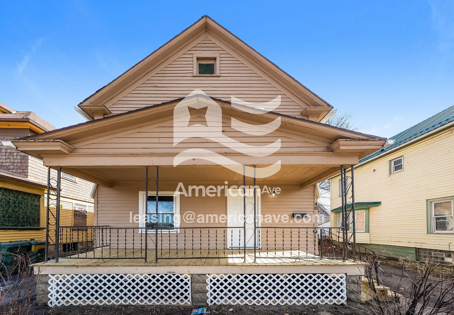 3 bed, 1.0 bath, 1277 sqft, $1,313 — Photo 1