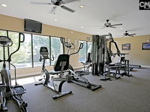 3rd image of 1415 Old Manor Rd