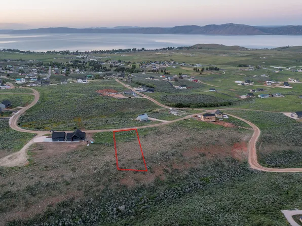 3127 S Bunch Grass Dr, Garden City, UT 84028