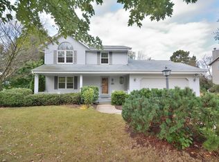 W166N10193 Calico Ln, Germantown, WI 53022