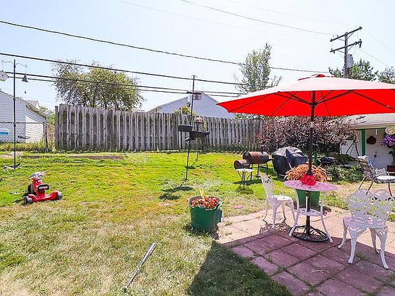 2nd image of 16230 S Glenn Dr