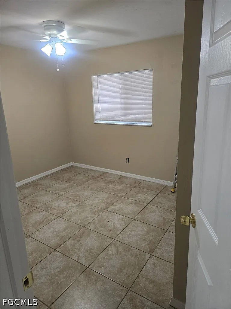 3 bed, 2.0 bath, 1113 sqft, $1,400 — Photo 4