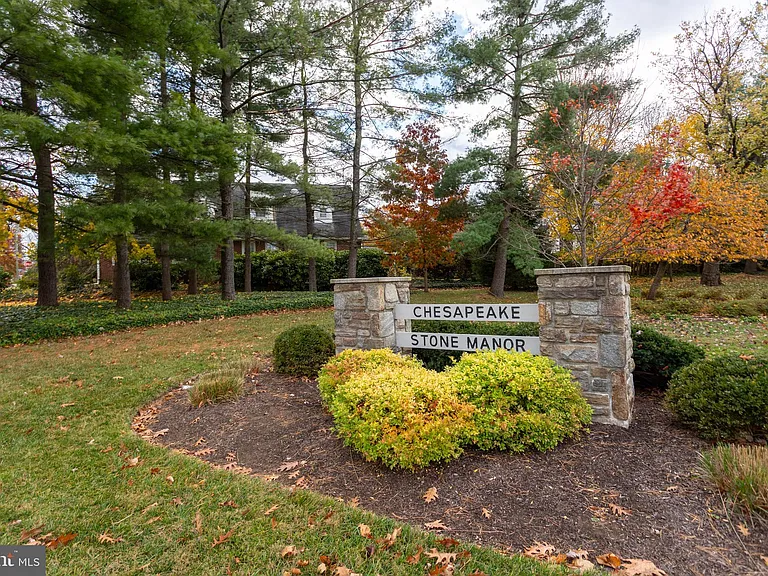 22 Stone Manor Ct #22 — Photo 33