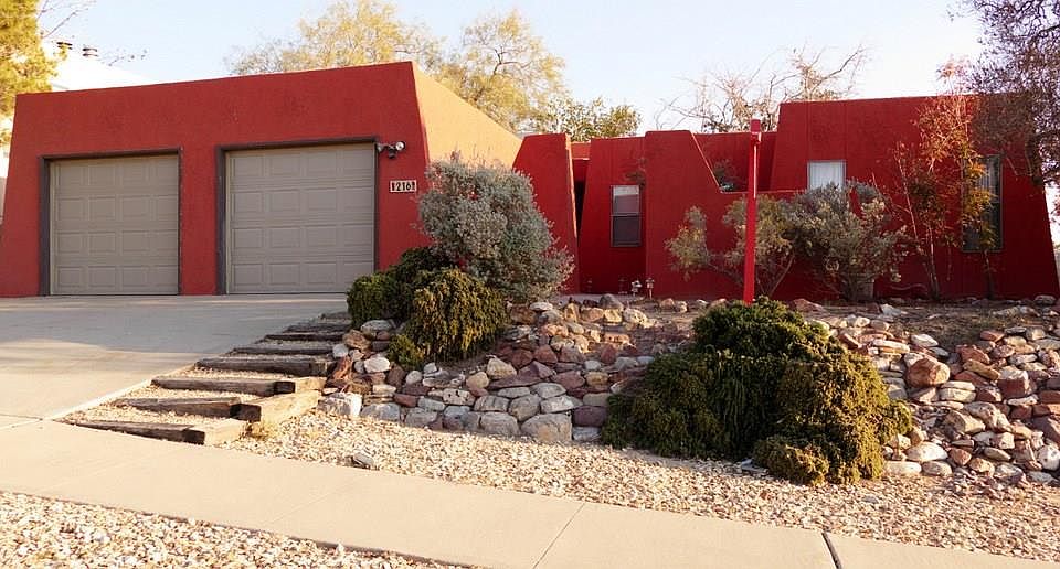 1st image of 216 Flynn Dr