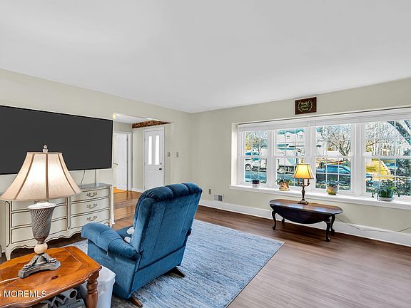 5th image of 13 Dunbarton Road