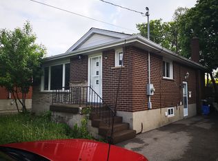 399 E 15th St #B, Hamilton, ON L9A 4G9