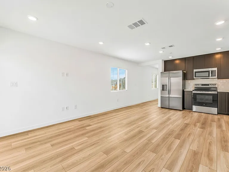 2204 Abraham Ave — Photo 8