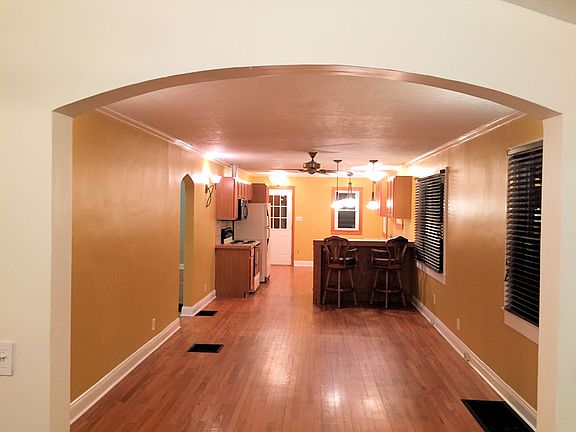 5th image of 5849 Primrose Ave