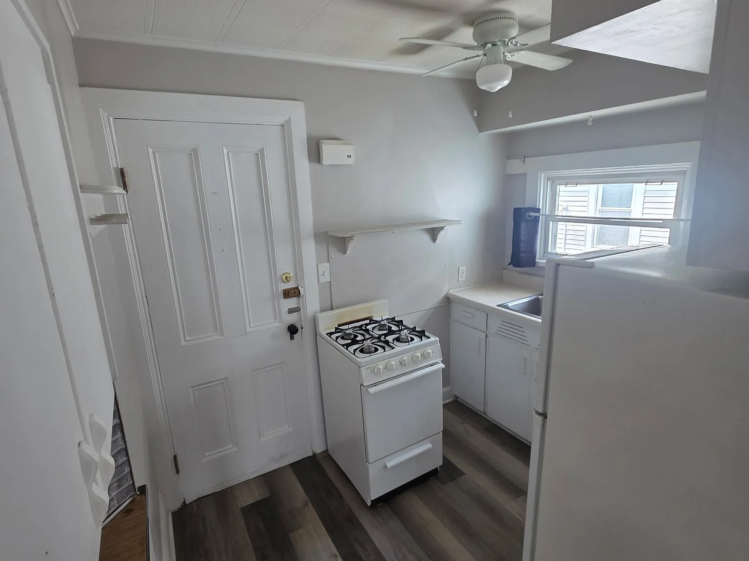 428 Eagle Street - upper 3 — Photo 4