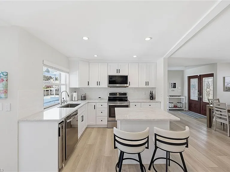 799 Caribbean Ct — Photo 8