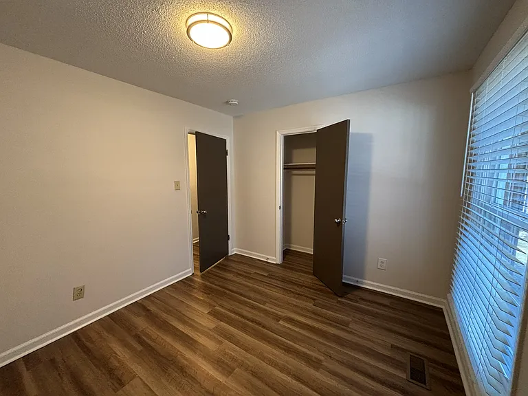 6229 Guess Rd — Photo 17