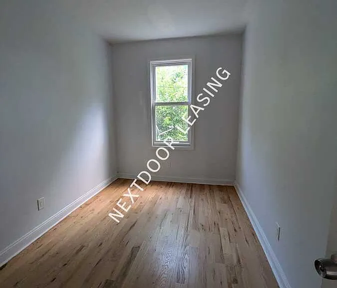 160 Martin Luther King Dr #2M — Photo 5